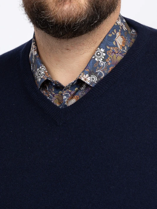 Pull Cachemire Enzo V Marine Capel Grande Taille 6 Pull Cachemire Enzo V Marine Capel Grande Taille – Image 4